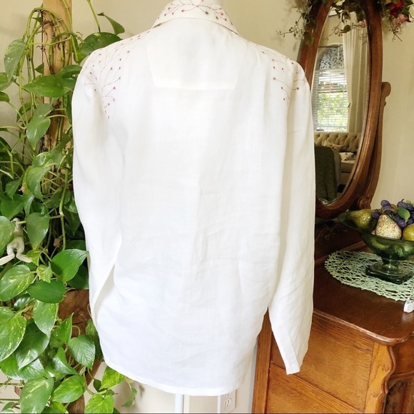 Nice Embroidered Off White Linen Top  C11 - Picture 5 of 9